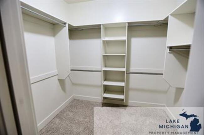 8965 Plantation Dr SW