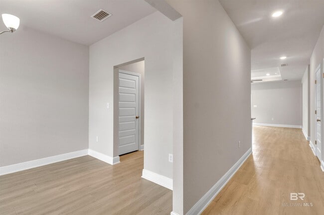 Photo - 3850 Borman Loop