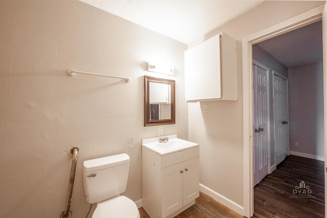 Photo - 69 Carolane Dr
