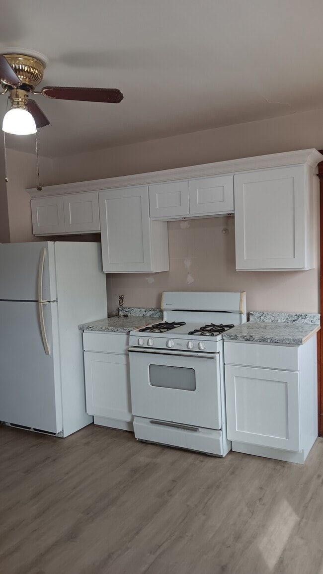 Building Photo - 151 Bunker Hill Ave Unit Third floor