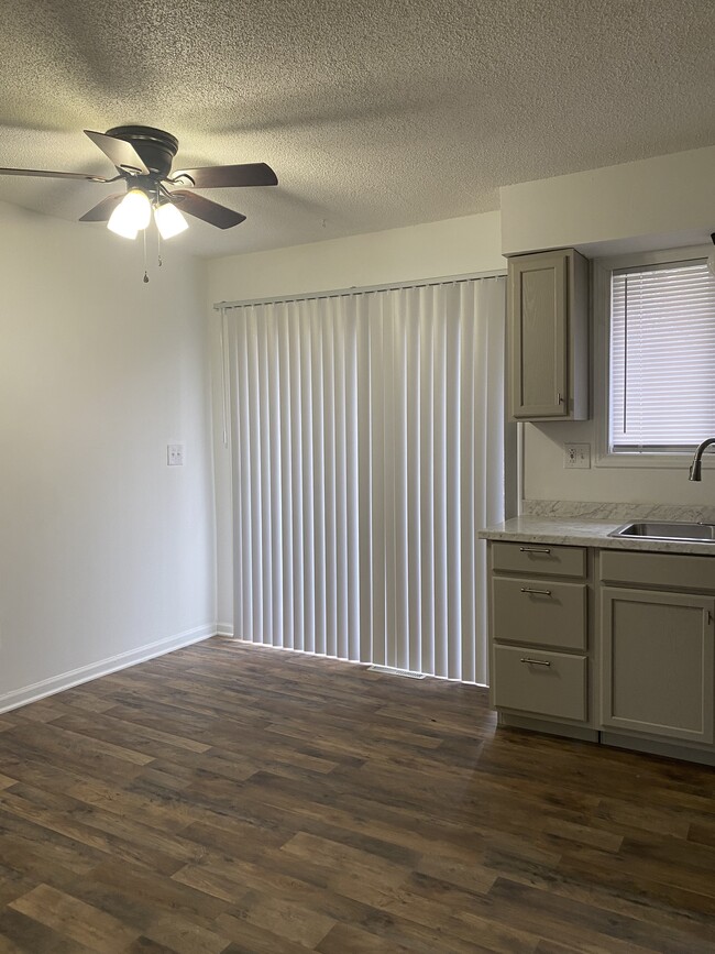 Photo - 2500 N 57th St