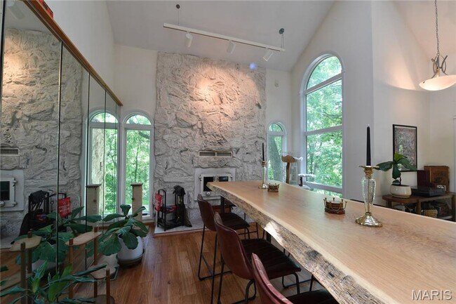 Photo - 903 Strecker Rd