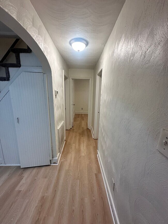 Photo - Fully renovated Cape Cod house!