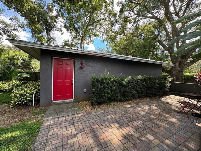 Building Photo - 2549 S Mills Ave Rental
