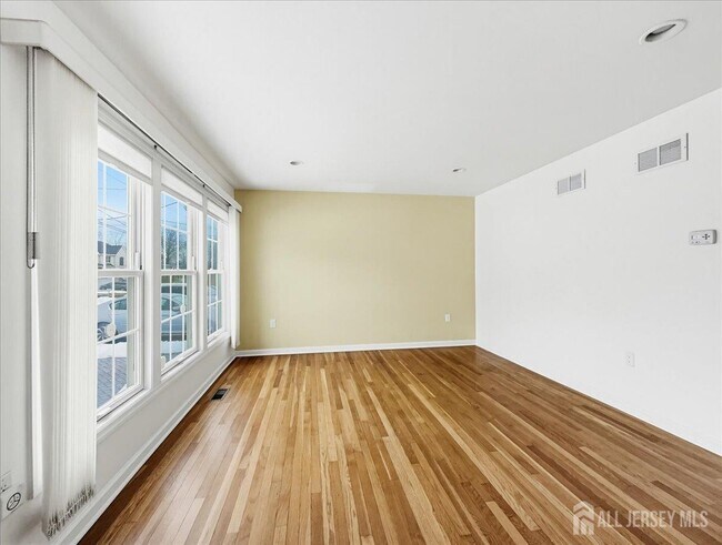 Photo - 37 Jersey Ave