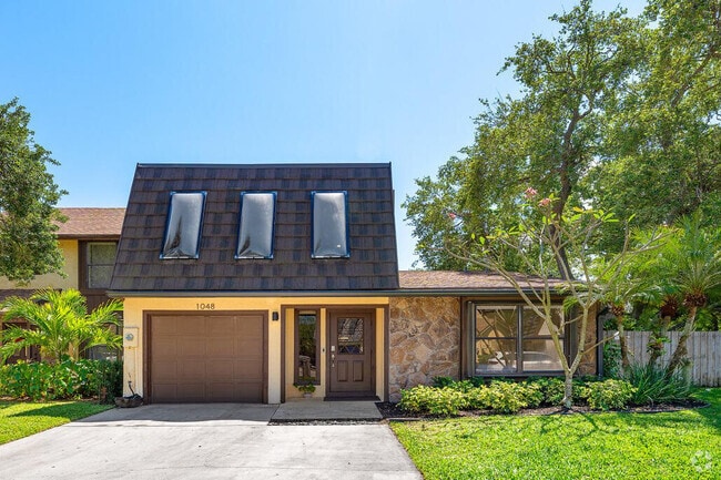 Building Photo - 1048 Raintree Dr Rental