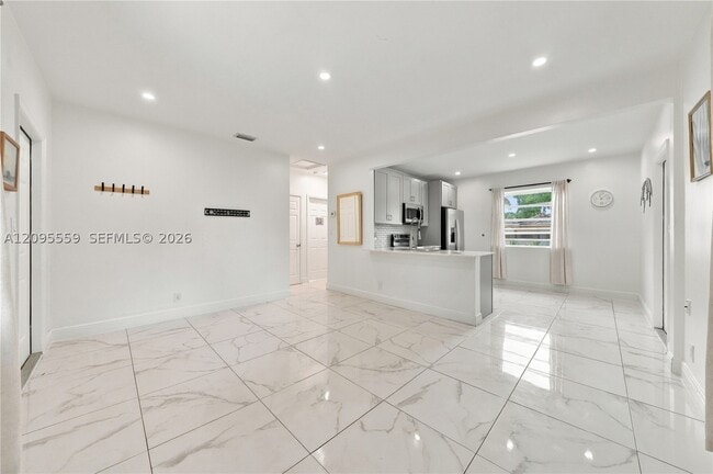133 SW 22nd Terrace