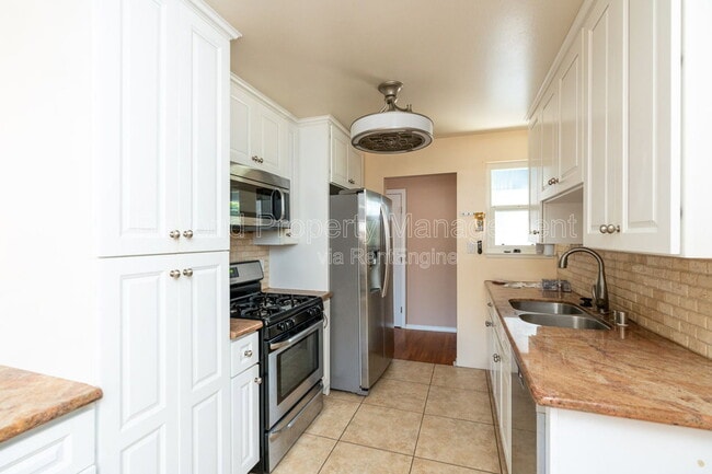 Photo - 3598 Ames St