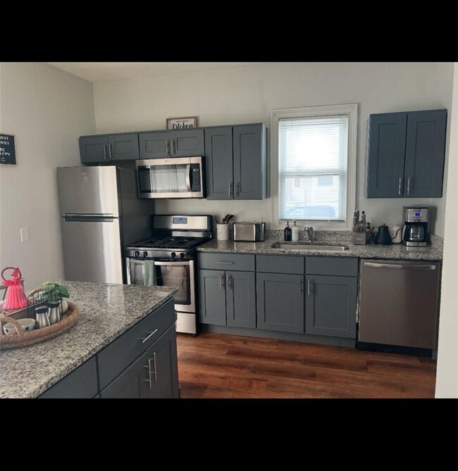 Photo - 986 Smith St Apartment Unit 2cbd41e5-f9f3-11ef-80f2-0addfdb85c15