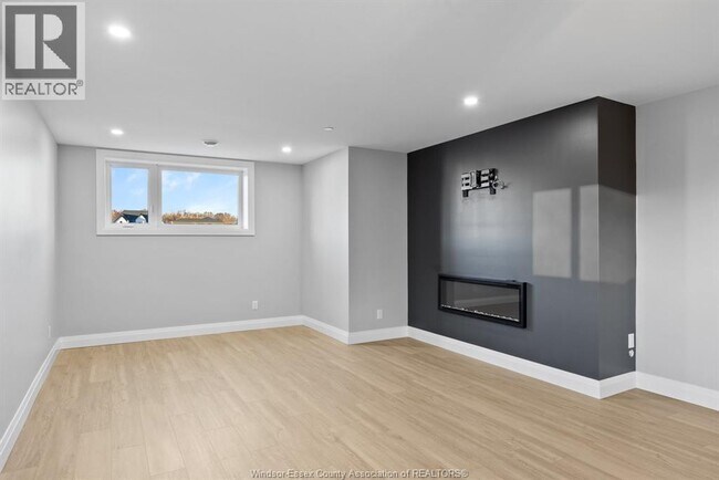 Photo - 52 Redwood Ave