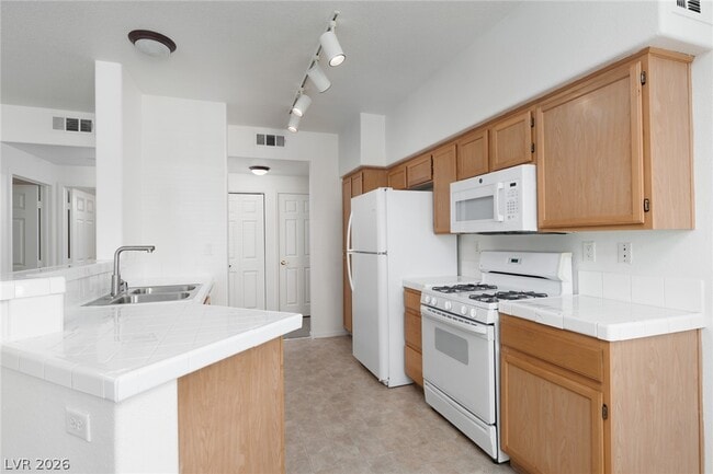 Photo - 1050 E Cactus Ave Unit 1101