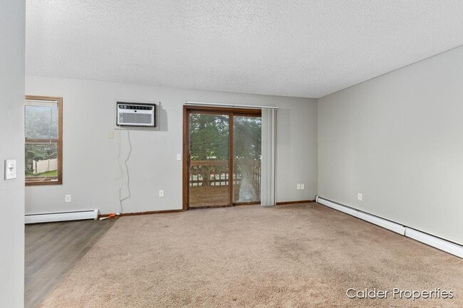 Building Photo - 2940 Vineland Ave SE Rental