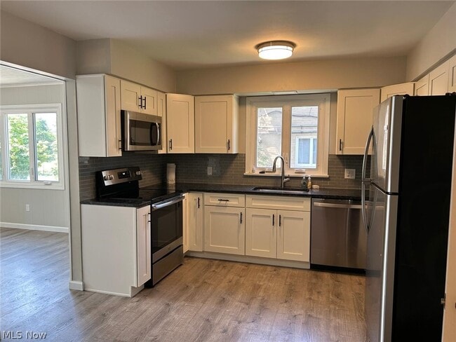 Photo - 17914 Chagrin Blvd