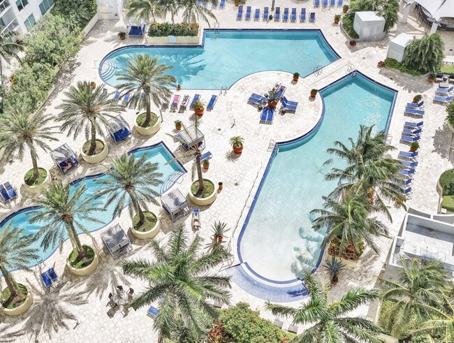 Photo - 244 Biscayne Blvd