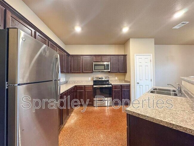 Photo - 827 Laila Ln