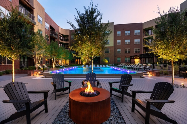 Photo - AMLI Grapevine Apartments