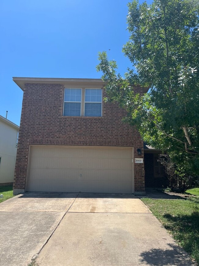 Building Photo - 3/2 in the heart of Del Valle Rental