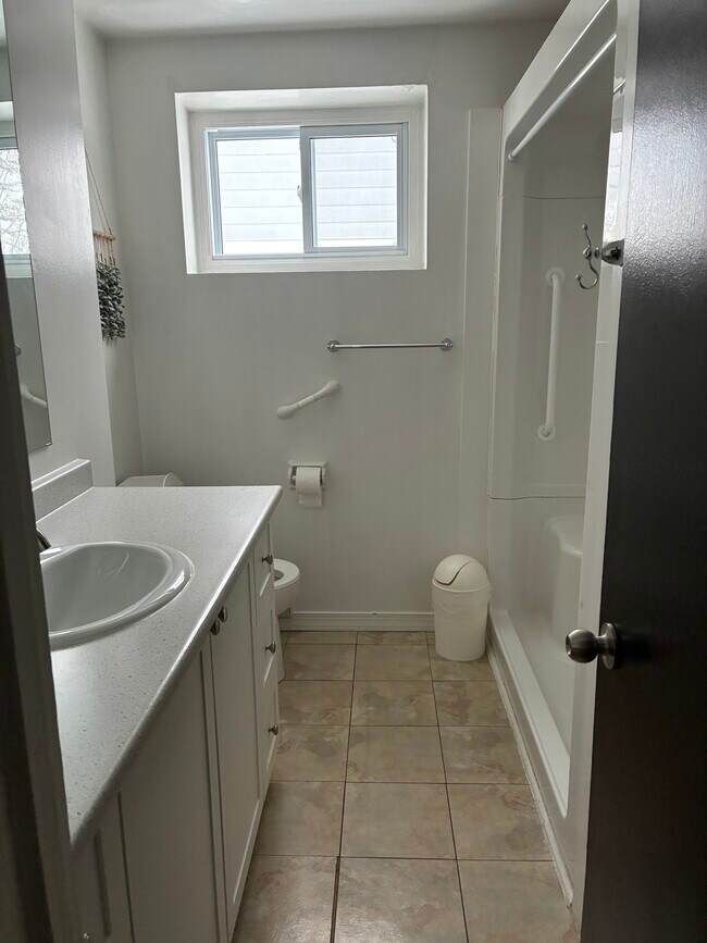 Photo - 37 Moira St E Unit 203