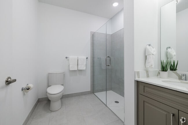1BR, 1BA - Bathroom
