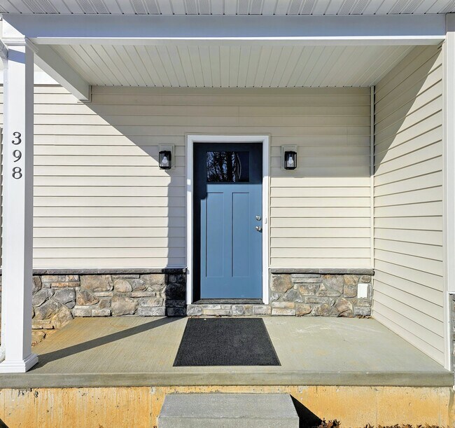 Photo - 398 Hensley St