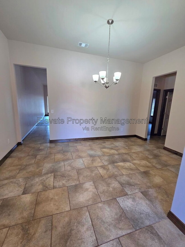 Photo - 2300 Starwood Wy