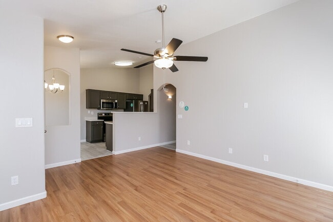 Photo - 16583 W Moreland St