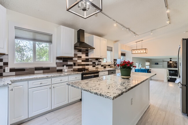 Kitchen - 1506 Fisk Ct