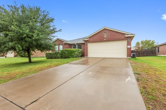Photo - Open Concept living in MIDWAY ISD