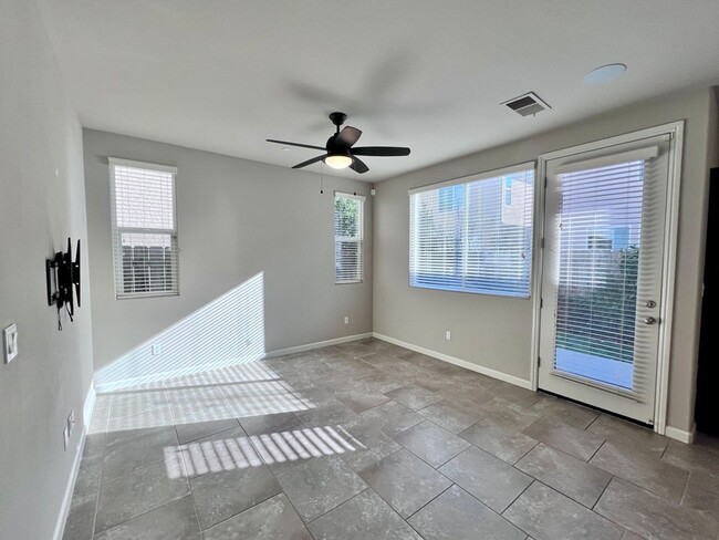 Photo - $2,295 DeWolf & Barstow, 3 Bedroom House - Clovis / Community Pool + Neighborhood Parks