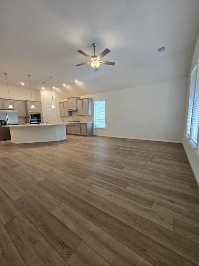 Photo - 1420 Florecer Ln