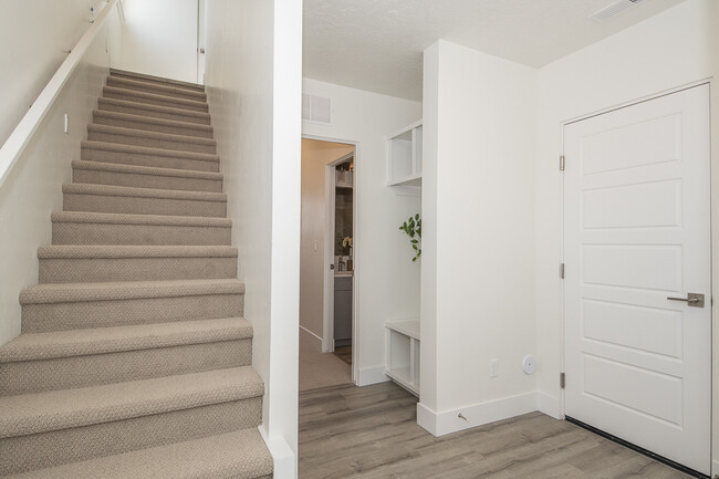 Photo - 478 E Violets Cv Ln