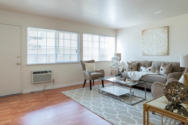 Photo - 39126 Sundale Dr Unit D