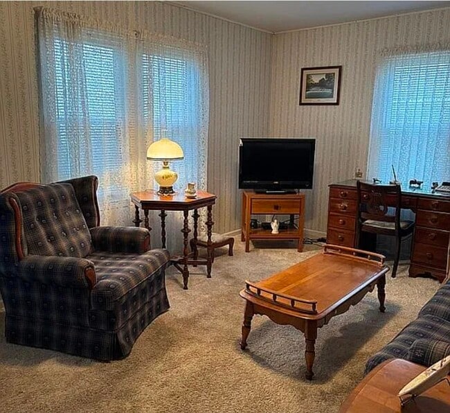 Photo - 308 Wyoming Rd