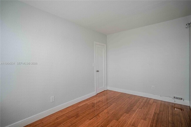 Photo - 7325 Carlyle Ave Unidad 10