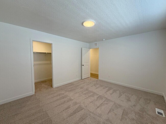 Photo - 502 S 1140 W