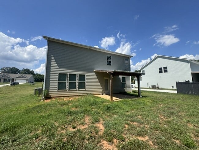 1156 Burgundy Dr