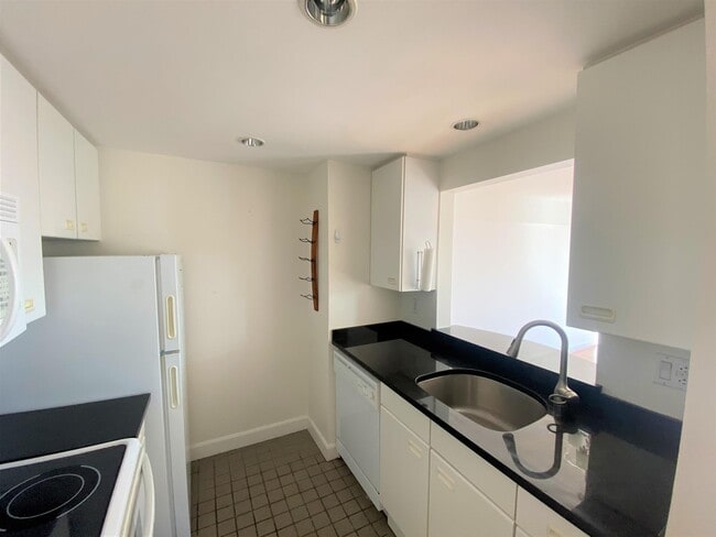 Photo - 931 Massachusetts Ave Unidad 505