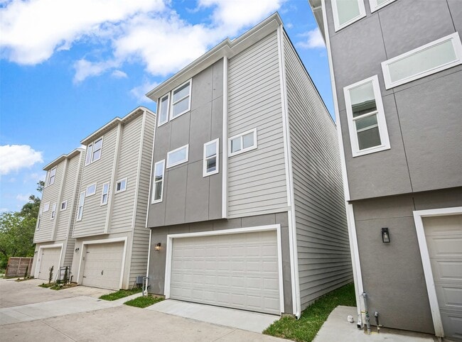 Photo - 4011 Ward St