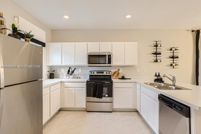 Photo - 445 NE 1st St