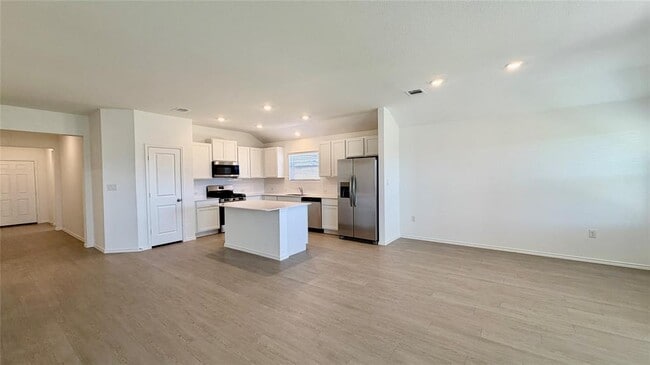 Photo - 205 Corniche Cir