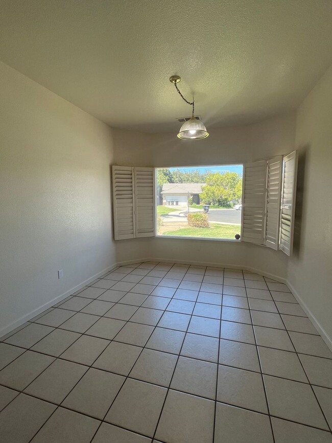 Photo - 1807 East Harter Court