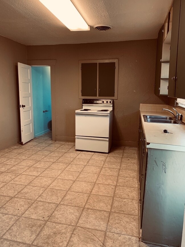 Photo - Charming 2-Bedroom Ranch with Stunning Views — Peaceful Country Living Just South of Milliken!