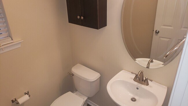 Photo - Awesome 2Br 2.5Ba Townhome w/ Bonus Room & Garage! Available 7/3!