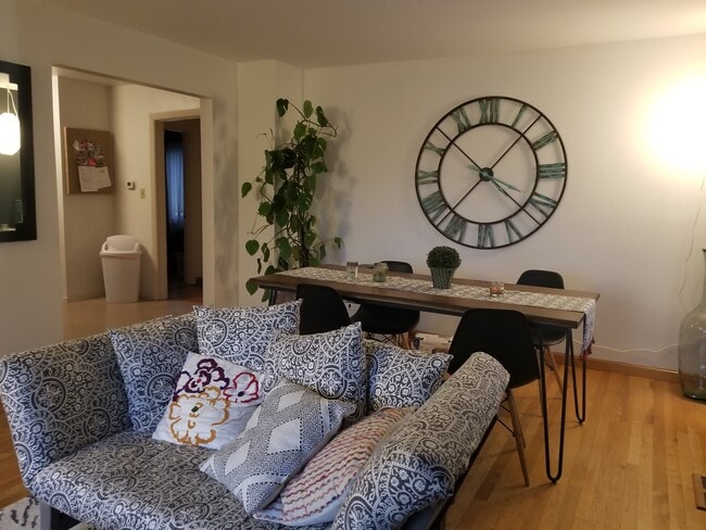 Photo - 545 NE 100th St