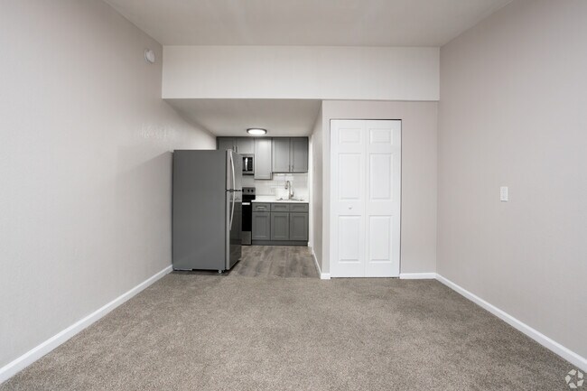 Holly Park Square Apartments