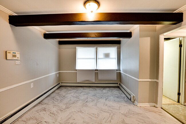 Photo - 3235 W 157th St