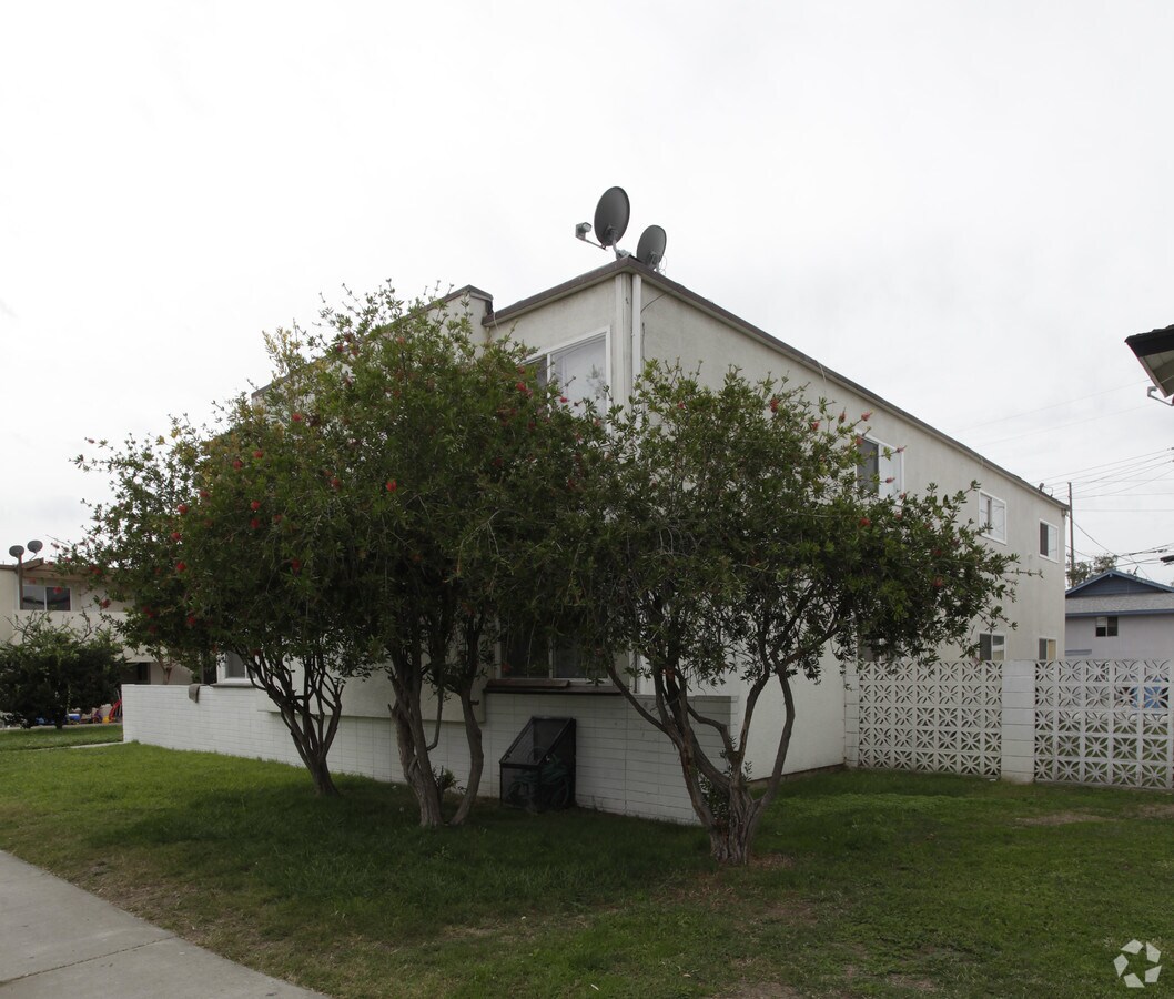 Photo - 2047 S Sprague Ln