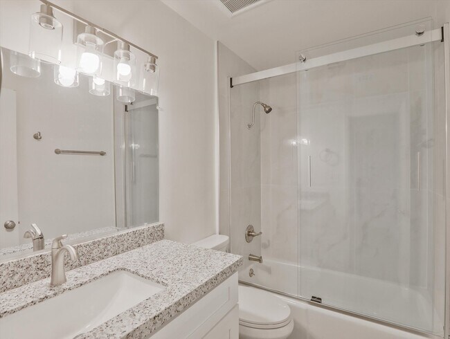 Photo - 220 S 7th St Unit A