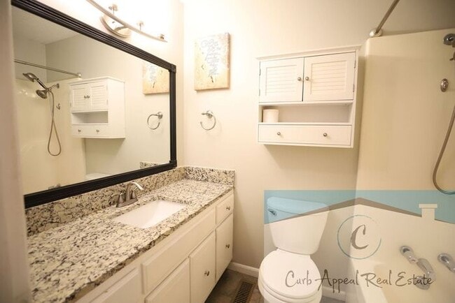 Photo - Beautiful 4-bedroom 2 bath home at 1100 Du...