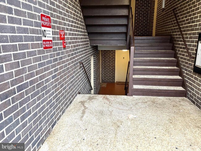Photo - 10244 Prince Pl Apartment Unit 21-T1